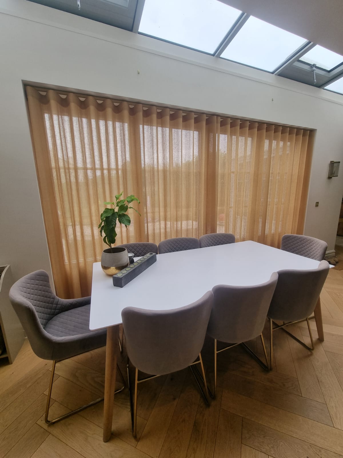 Silent Gliss Metropole 30 mm in Sand and Wave Curtains - Detail