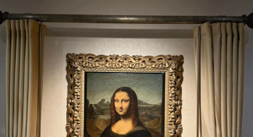 50 mm Bradley Collection Pole over Roni Neumark Mona Lisa